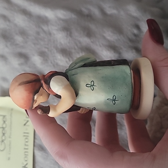 Little sweeper goebel Hummel 171 4/0 1986 with box & certificate of authenticity - Picture 10 of 15